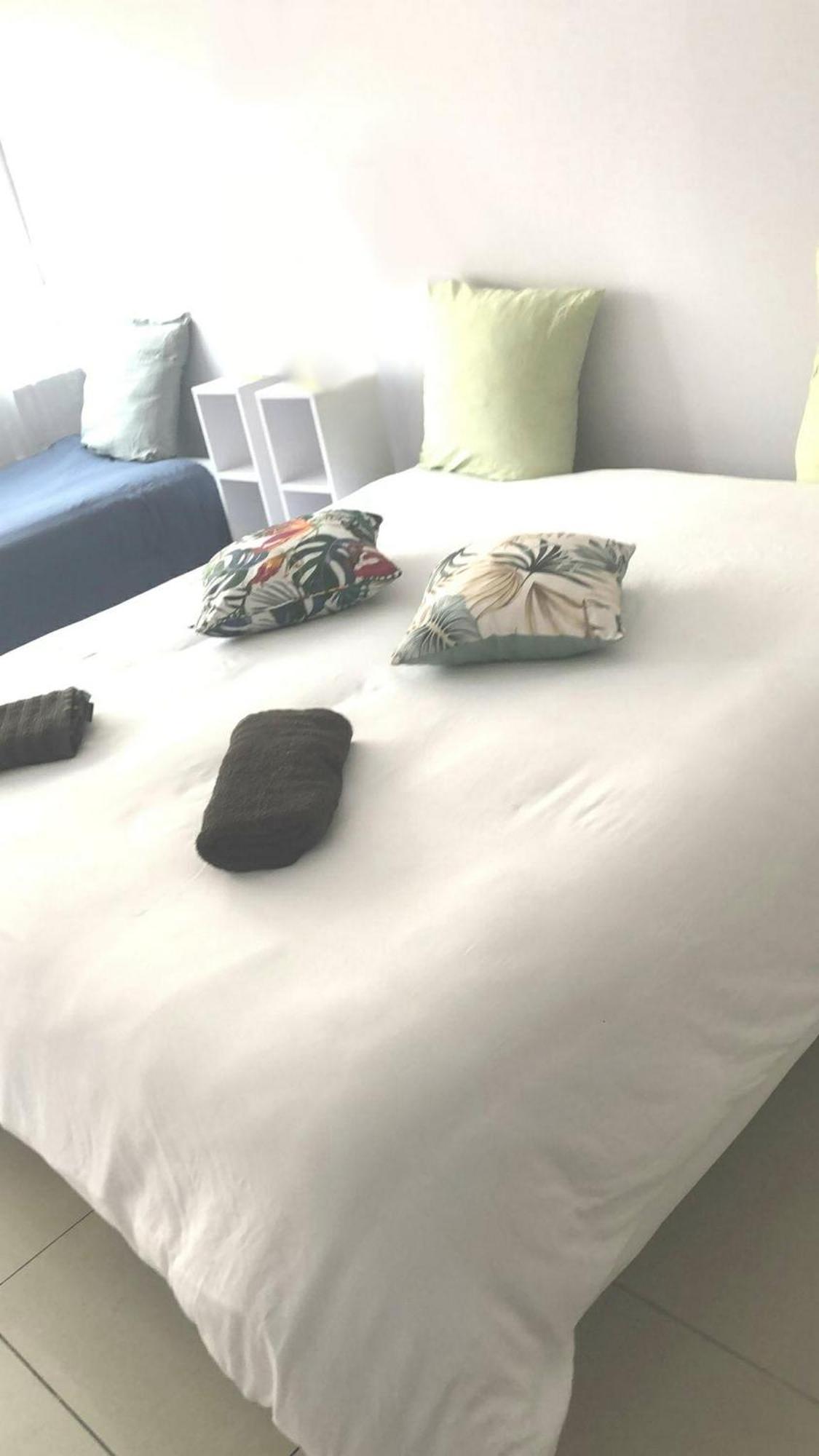 Sejour Perpignan Avec Petit-Dejeuner A La Demande Et Piscine A 20 Minutes De L'Espagne A Le Palace Climatise Exterior foto